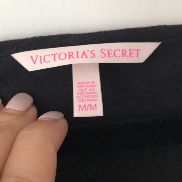 Victoria secret beach cover up - Picture 3 of 3